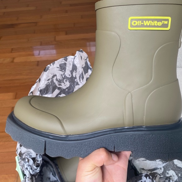 Off-White Ankle Rain Boot - Picture 6 of 8